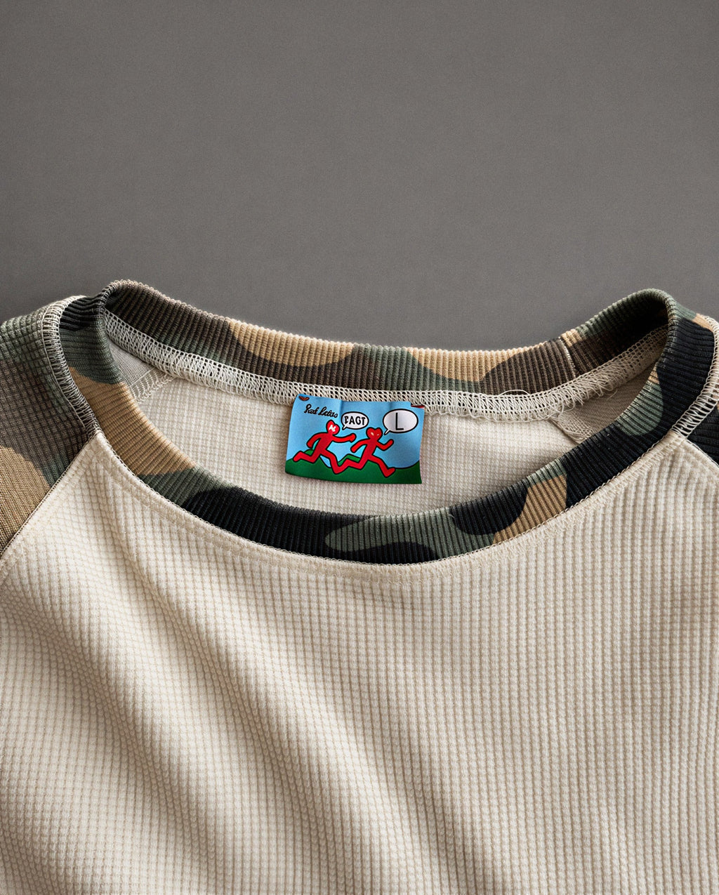 Camo L/S Thermal Shirt - Red Letters