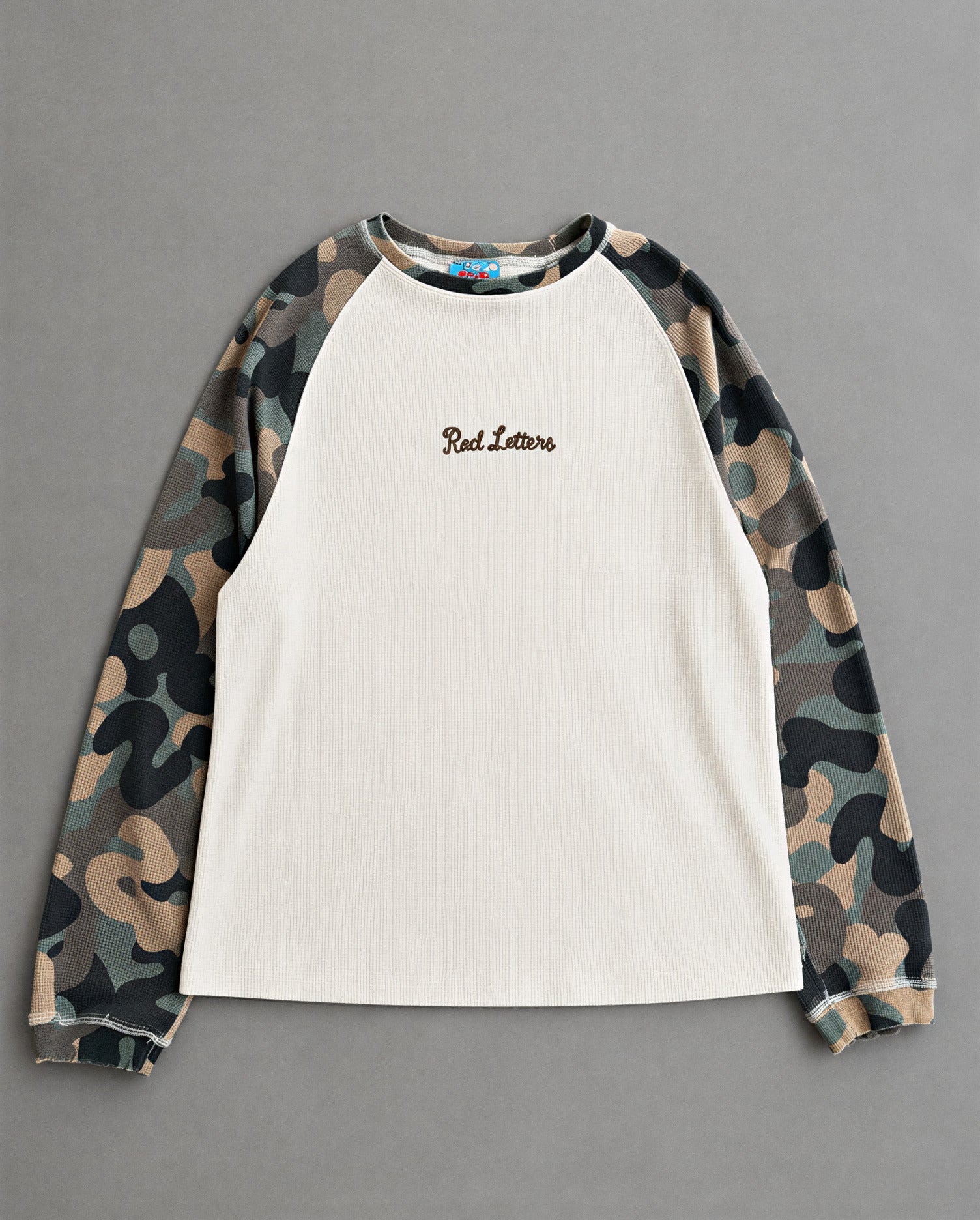 Camo L/S Thermal Shirt - Red Letters